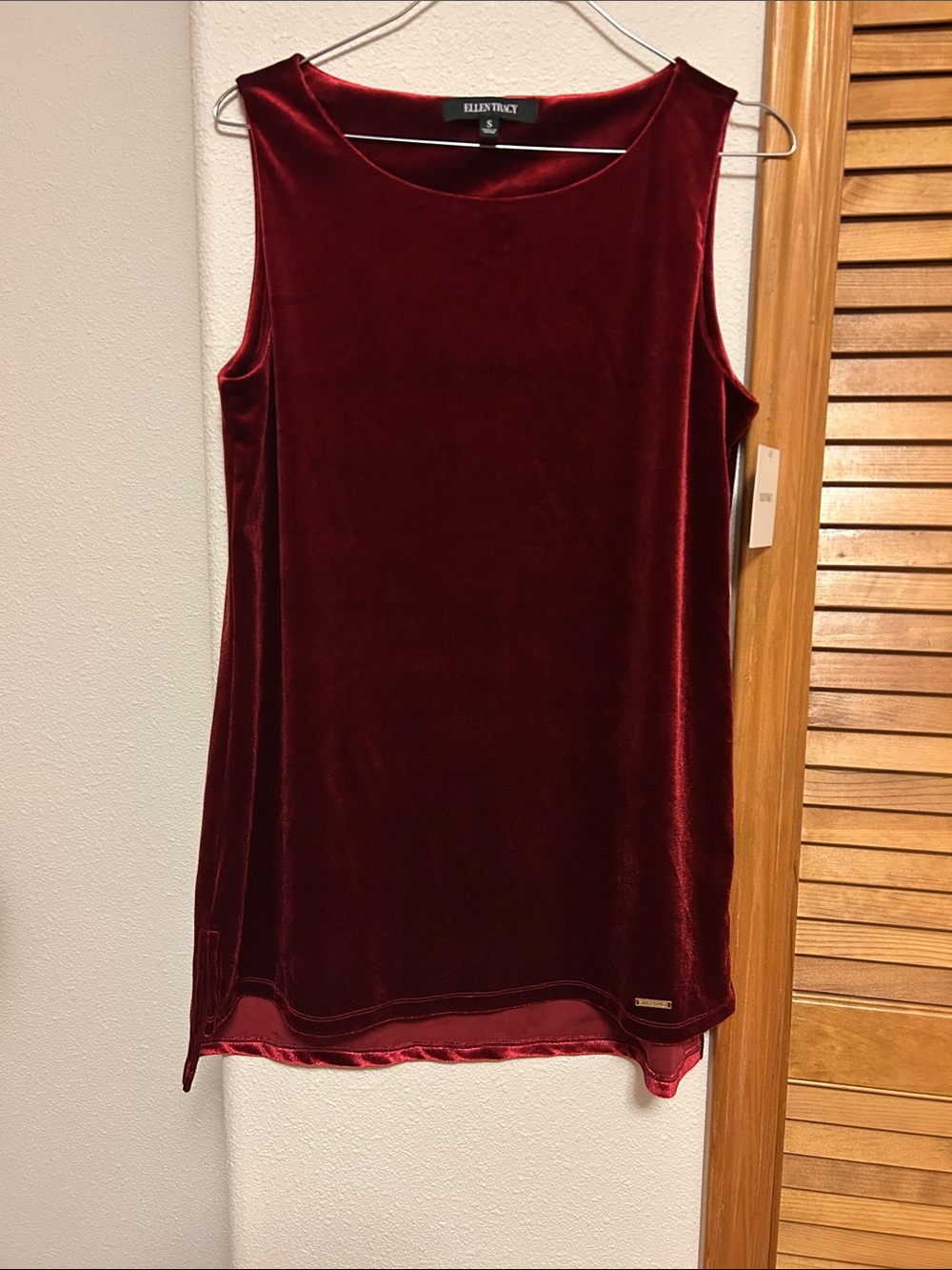 NWT Ellen Tracy Burgundy Velvet Sleeveless Tunic, Size S
